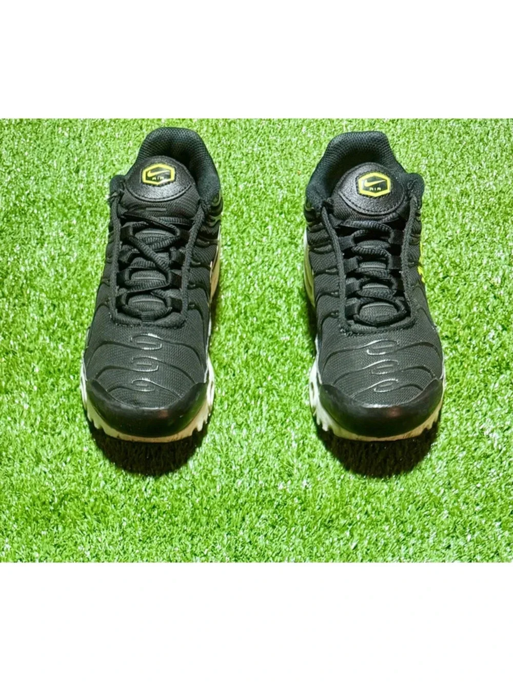 Nike Air Max Plus TN Black White Volt – Size 4Y